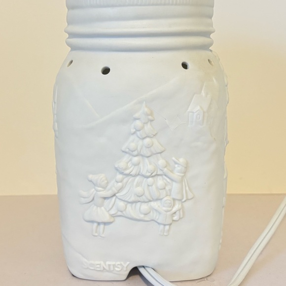 Scentsy “Let It Snow” Mason Jar Style White Raised Christmas Scene Retired - Picture 4 of 8